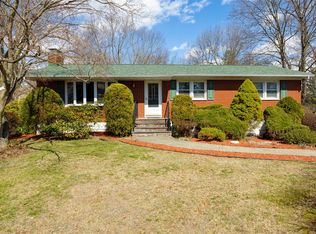 15 Shale Dr, Wappingers Falls, NY 12590