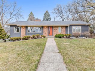 4708 Forest Cir, Minnetonka, MN 55345