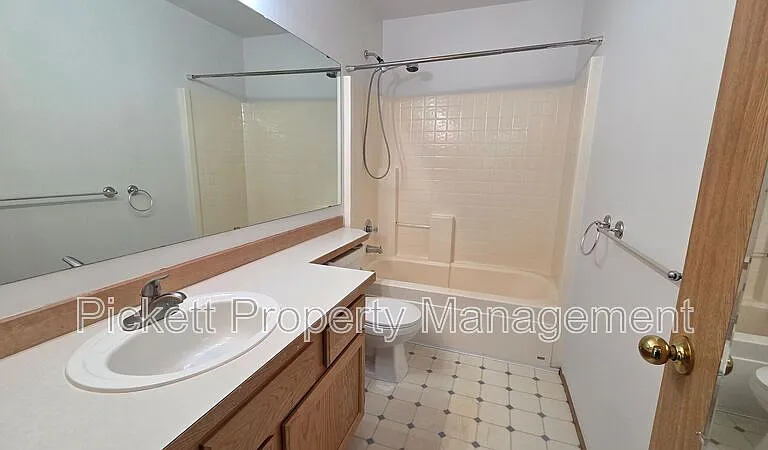 11615 Breckenridge Ln NW — Photo 33