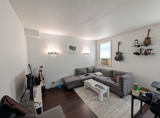 225 W 71st St, New York, NY 10023