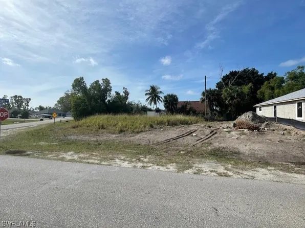 17488/490 Barbara Dr, Fort Myers, FL 33967