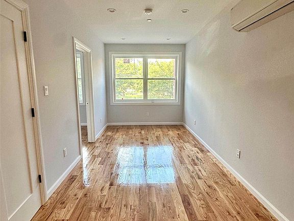 2nd image of 442 Fountain Ave #2