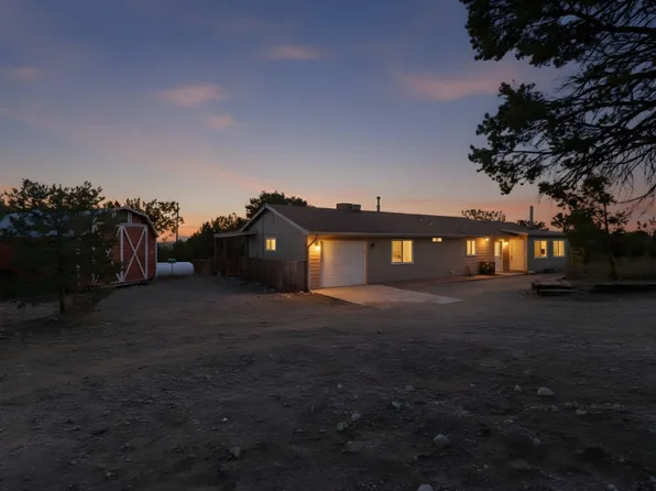 655 Frost Rd, Edgewood, NM 87015