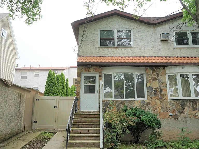 15 Newberry Ave #1 — Photo 6