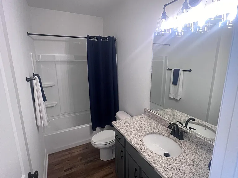 8028 Pine Valley Dr — Photo 6
