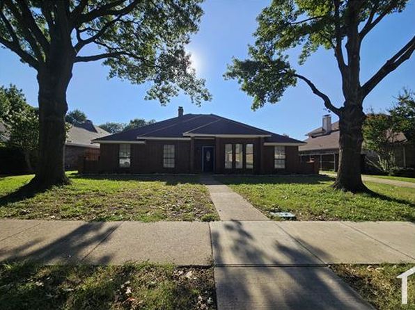 2702 Foxboro Dr