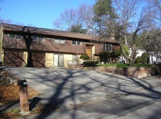 16 Eastview Ave, Billerica, MA 01821