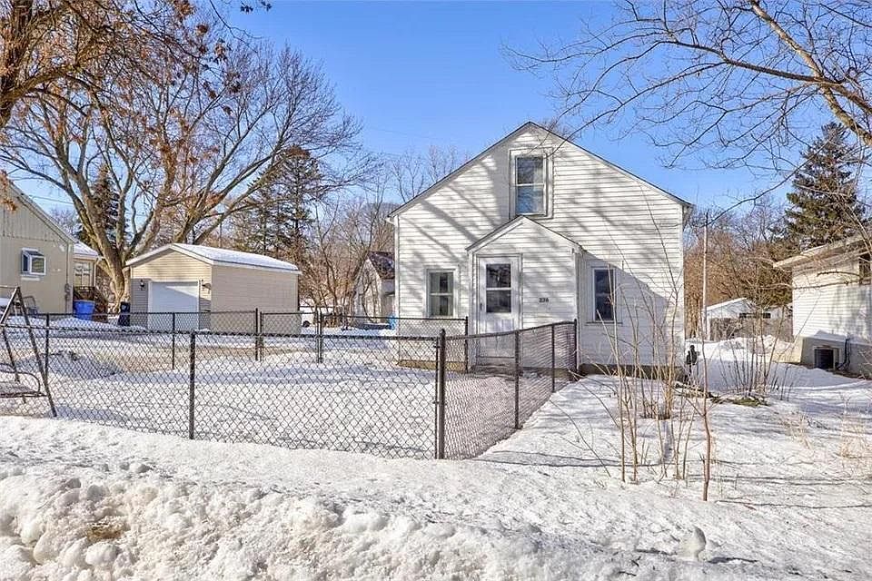 1st image of 236 Linden Ave
