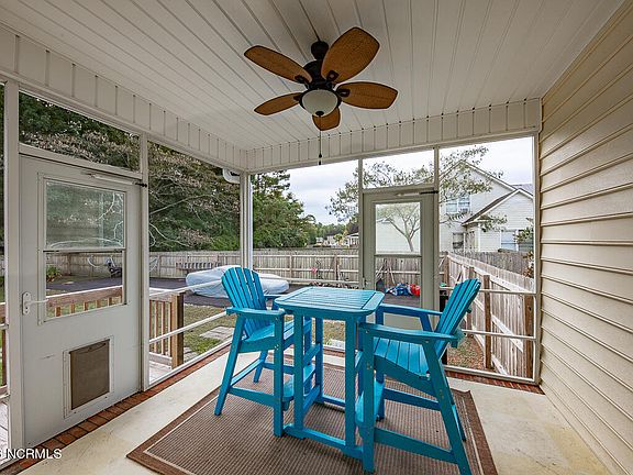 4th image of 111 River Bluffs Drive