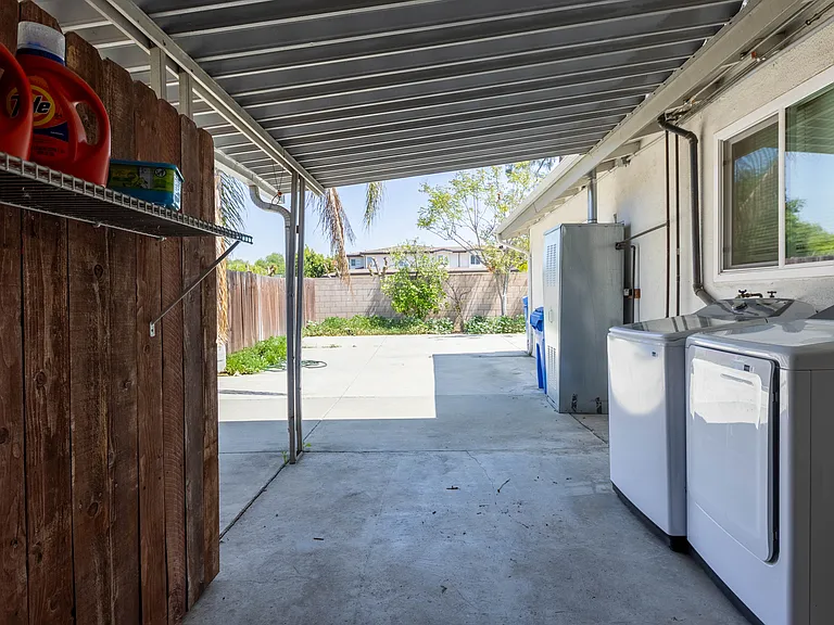 829 E Camino Real Ave — Photo 31