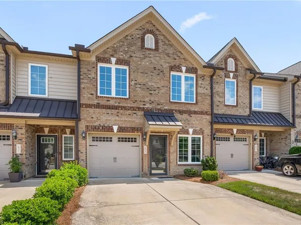 633 Stags Leap Ct, High Point, NC 27265