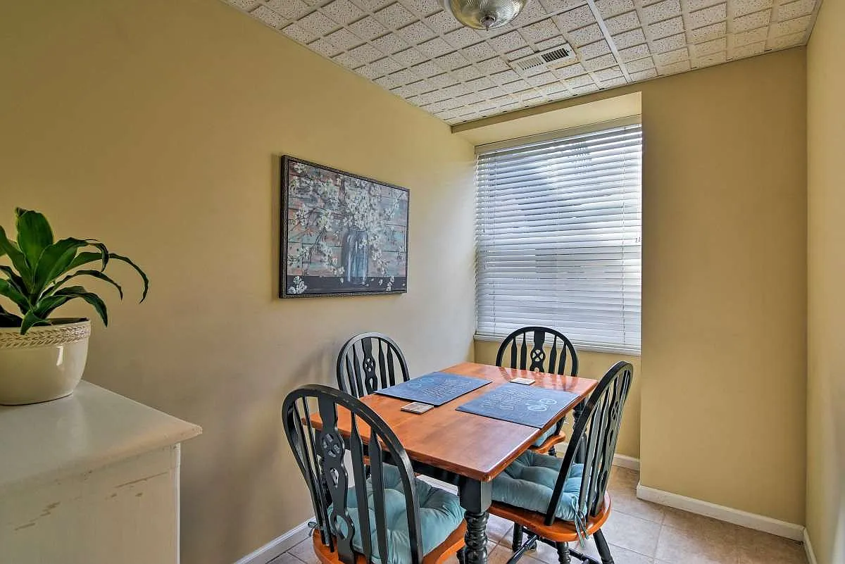 1 bed, 1050 sqft, $1,095 — Photo 2