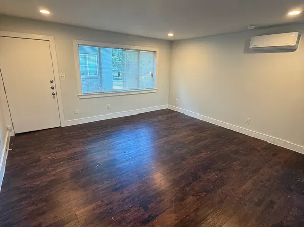 1107 S Ewing Ave #104, Dallas, TX 75216