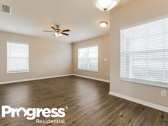 4th image of 4422 Tina Ln
