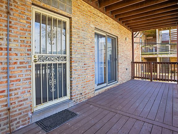 3rd image of 1024 E 46th St APT 2W