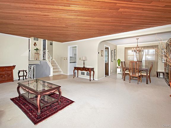 5th image of 107 Parkview Road