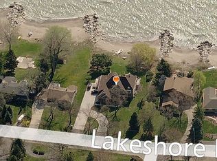 8757 Lakeshore Dr, Pleasant Prairie, WI 53158