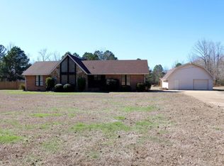 2280 Jess Lyons Rd, Columbus, MS 39705