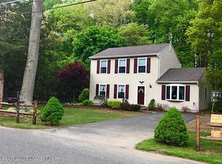 30 Oak Ln, New Egypt, NJ 08533