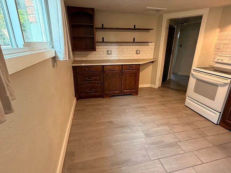 354 N 200 E — Photo 3