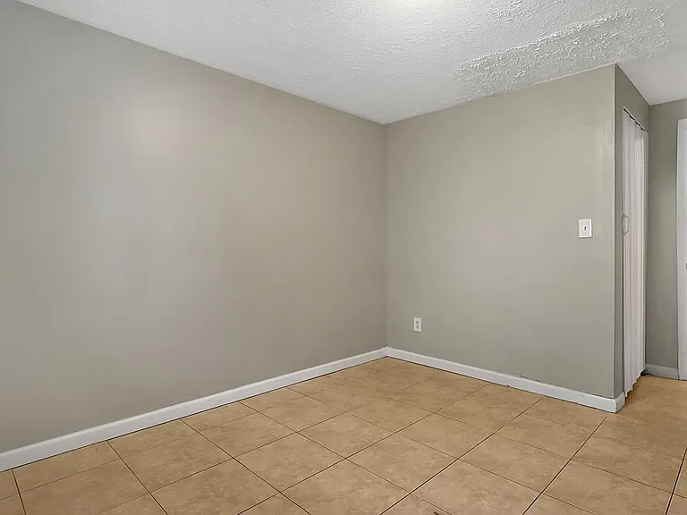 1870 Dunbar Dr #B-4 — Photo 14