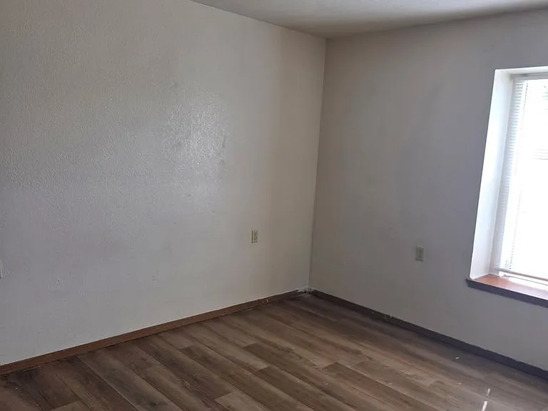 Douglas Apartments - 400 Judy Street - Heart of Branson — Photo 11