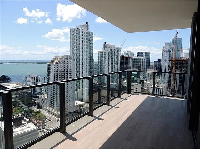 1st image of 31 SE 6th St APT 1816