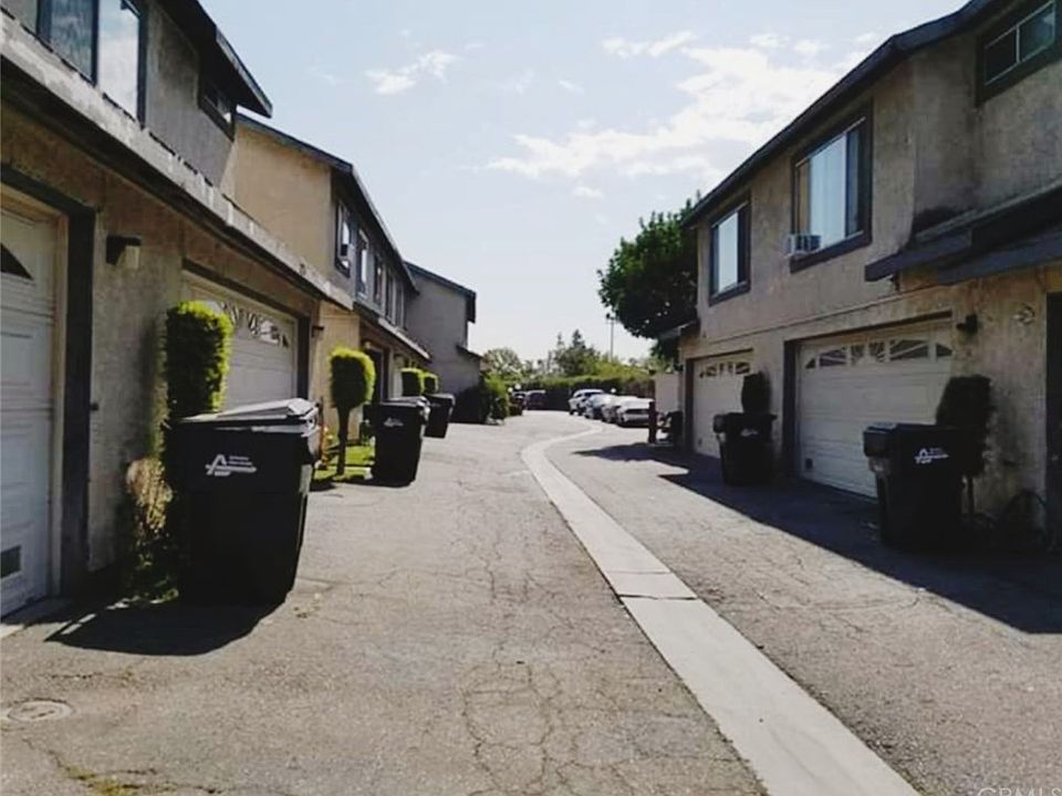 1st image of 333 W Olympic Ln