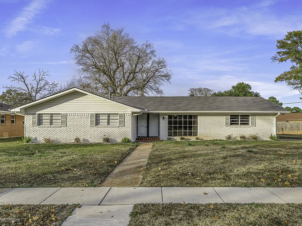 1st image of 2425 Belmont Blvd