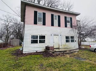 210 E Belle Ave, Saint Charles, MI
