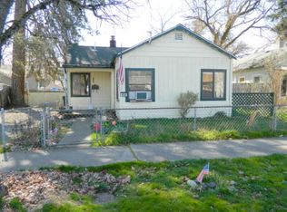 459 SW J St, Grants Pass, OR 97526