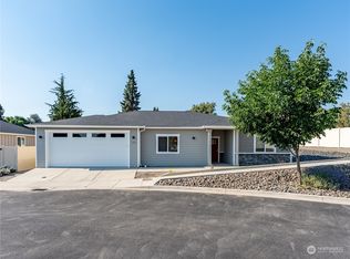 183 Pershing Cir, Wenatchee, WA 98801