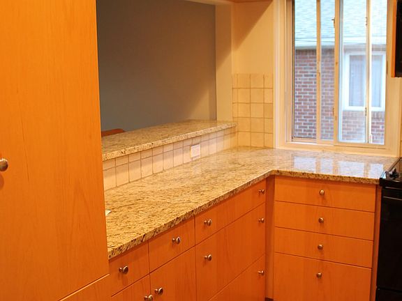 4th image of 57 Park Club Ln Unit B