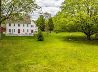 3808 Redding Rd, Fairfield, CT 06824