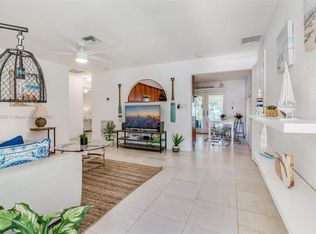 2717 SW 46th St #2, Fort Lauderdale, FL 33312