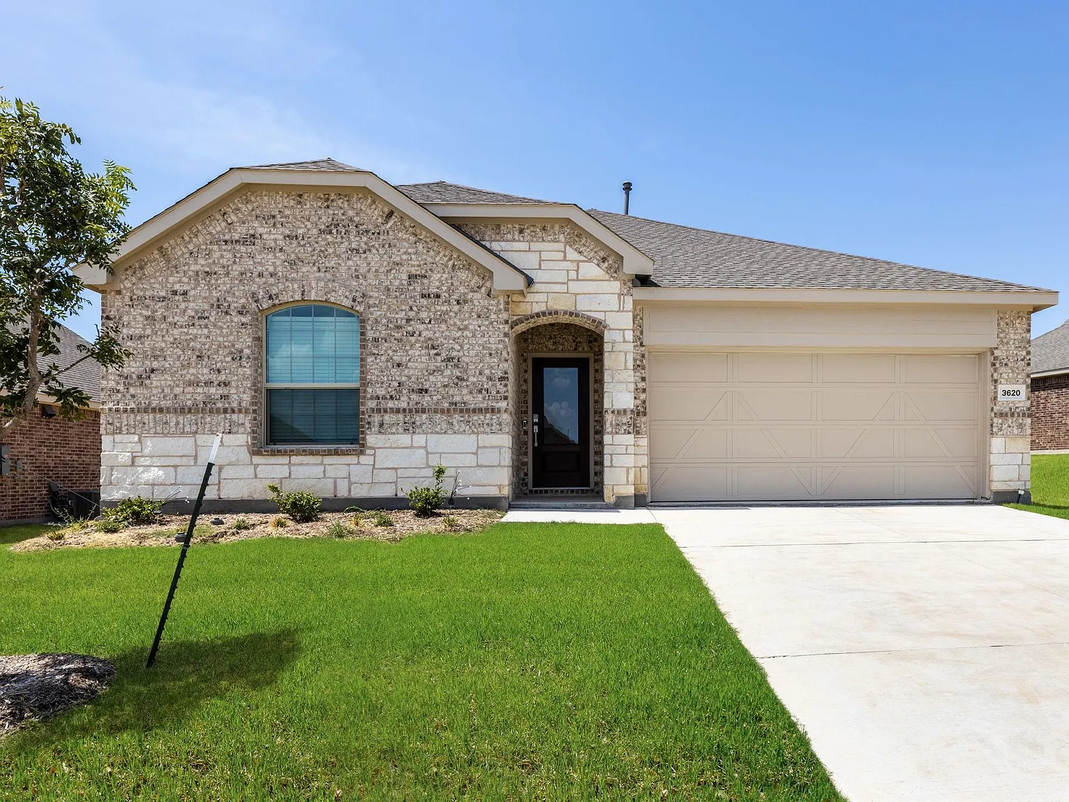 3620 Kaufman Ct — Photo 1