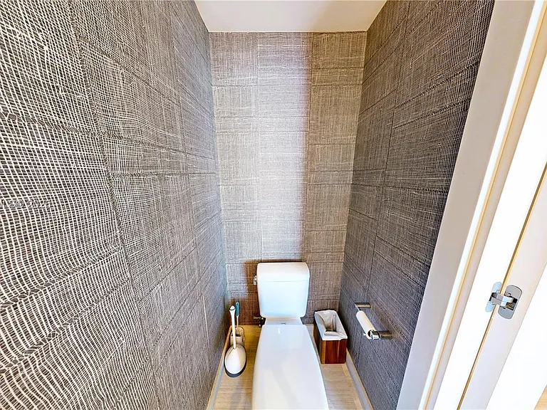 1451 Brickell Ave #2502 — Photo 4