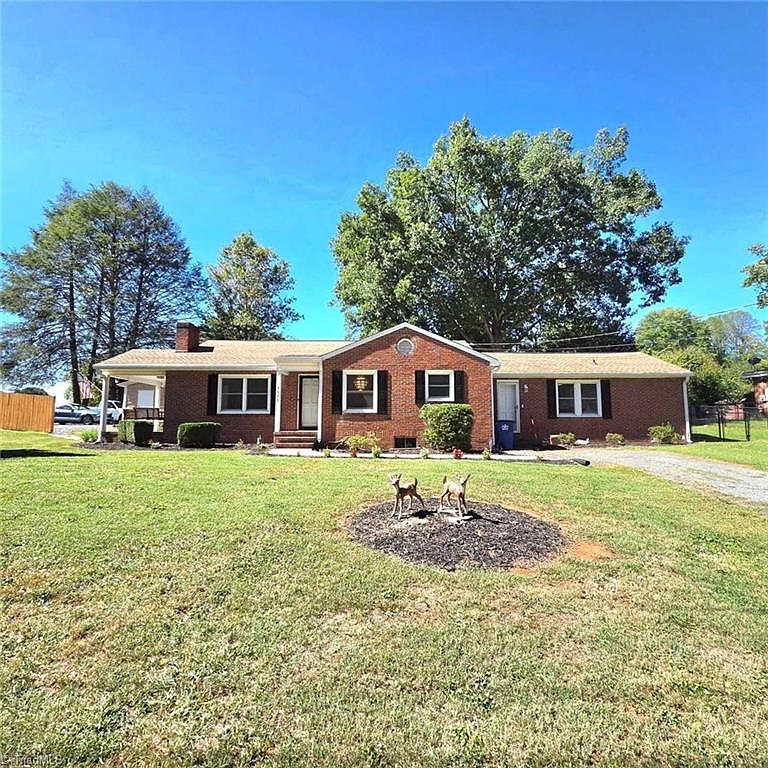 5600 Germanton Rd — Maple Chase Golf & Country Club