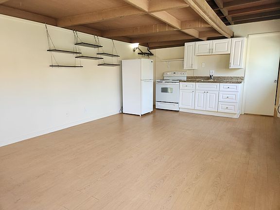 4th image of 302-316 Kipling St #302B