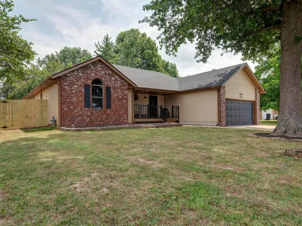 2626 N Wildberry Court, Springfield, MO 65802