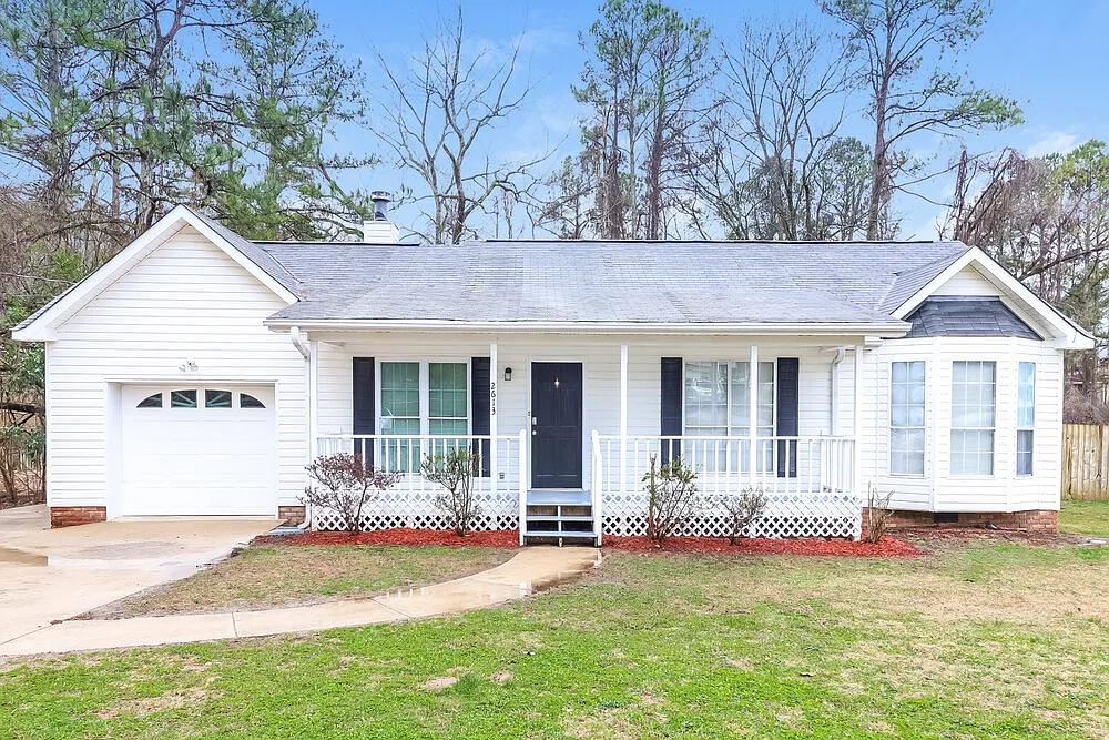 3 bed, 2.0 bath, 1253 sqft, $1,750 — Photo 1