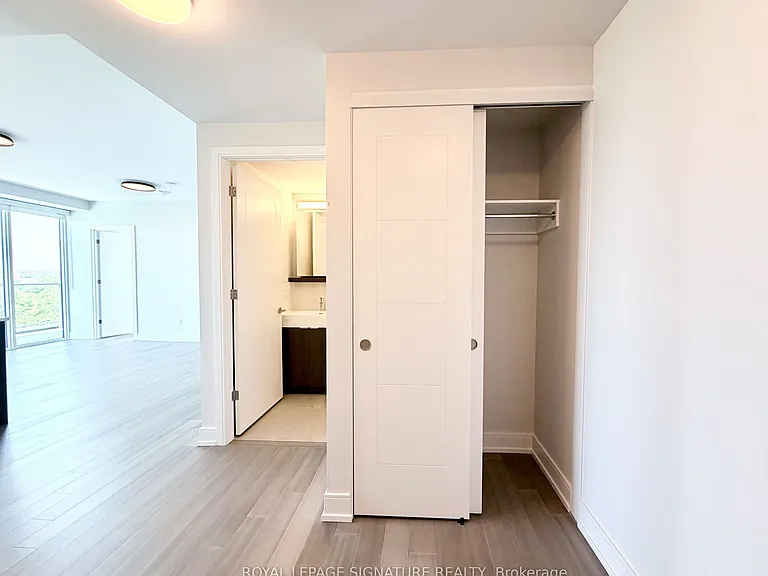 664 Spadina Ave #902 — Photo 15