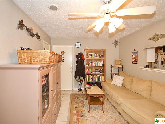 4th image of 421 W San Antonio St