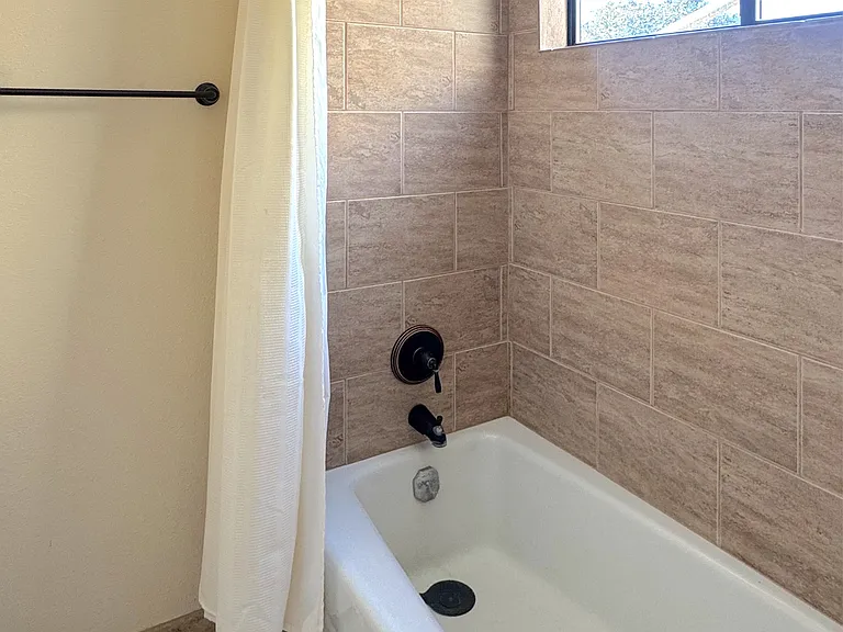 2542 Lindenwood Dr #2542 — Photo 12