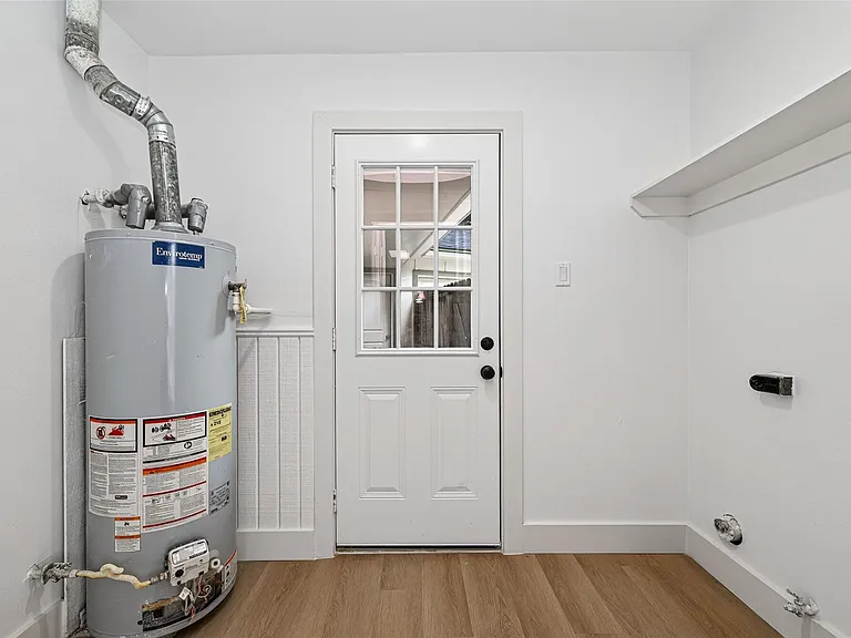 1834 Shadow Rock Dr — Photo 22