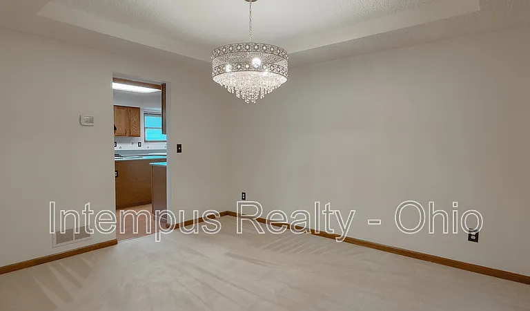370 Glenside Ln — Photo 8