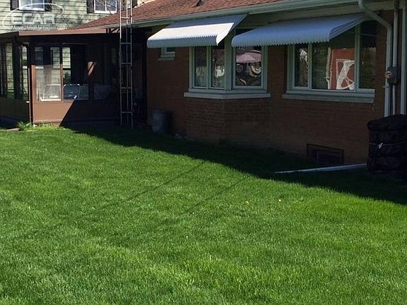 4th image of 2227 Blackthorn Dr