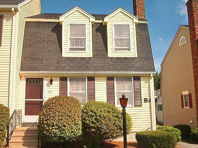 Scarce End Unit Townhouse With Garage!