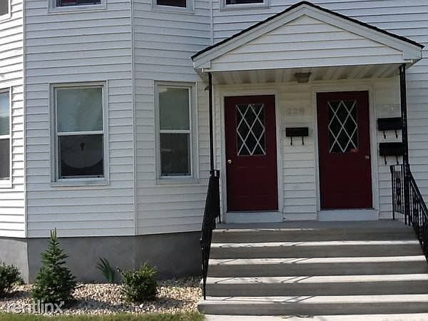 2nd image of 230 Pleasant St #3
