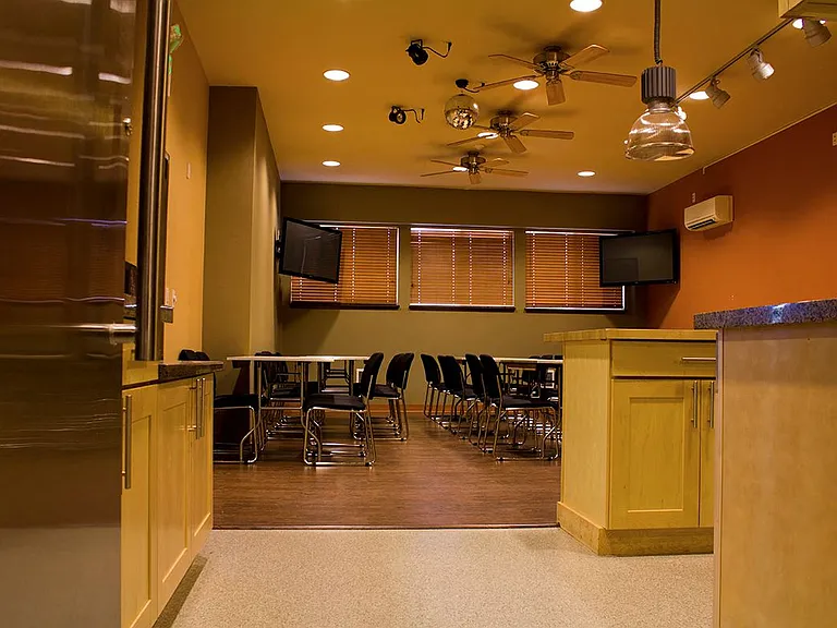 MT BAKER VILLAGE APTS — Photo 3